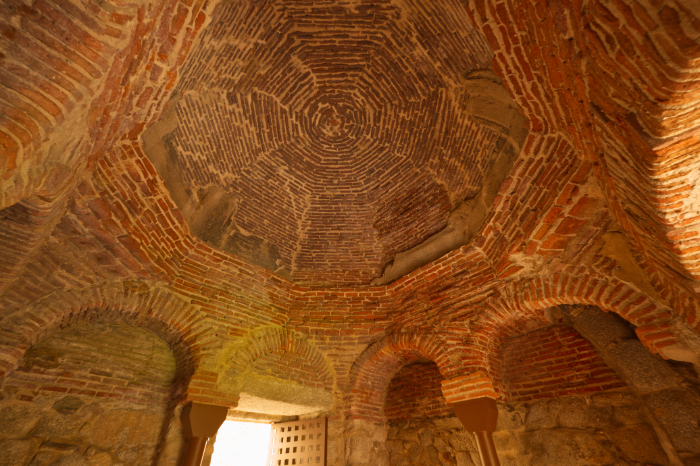 Cúpula de la capilla mozárabe del monasterio de Valdeiglesias